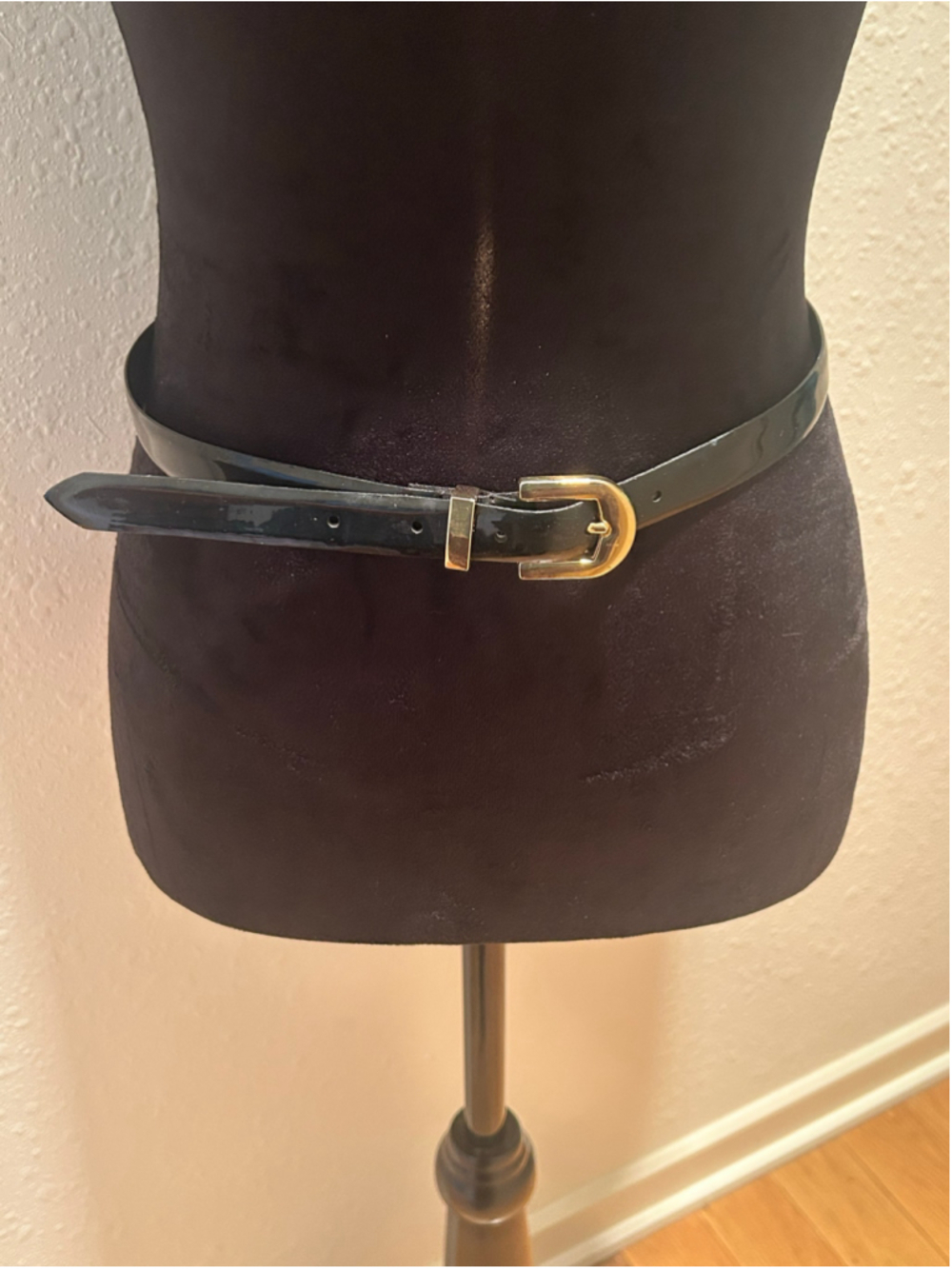 Women's Morgan Taylor Genuine patent Leather Belt in Black and Gold size M